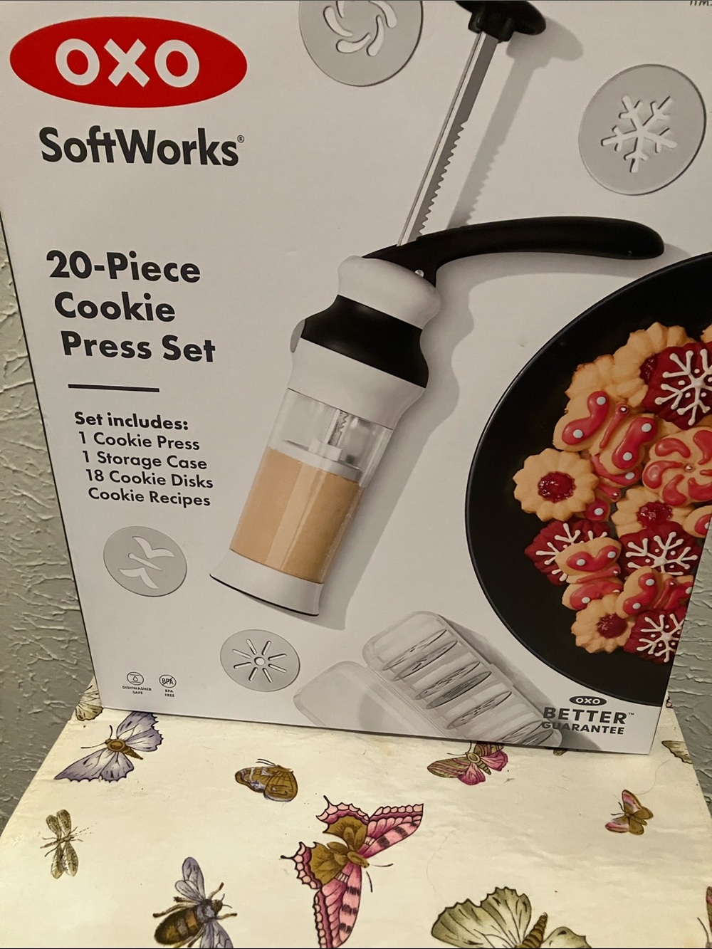 OXO SoftWorks 20-Piece Cookie Press Set - White and Black
